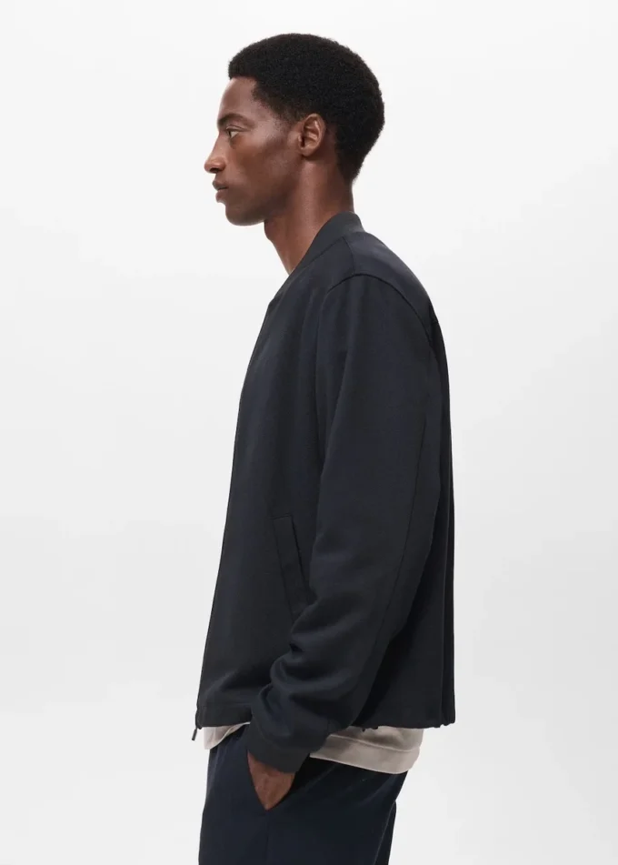 Pohodlná strečová mikina se zipem a kapucí Pohodlná strečová mikina se zipem a kapucí