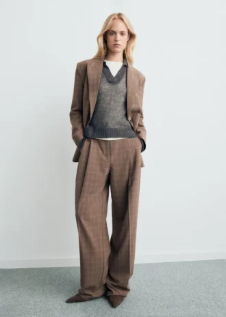 Poloprůhledný svetr s rolákem Poloprůhledný svetr s rolákem