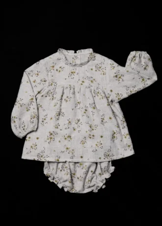 Potisknuté šaty a plenkové kalhotky