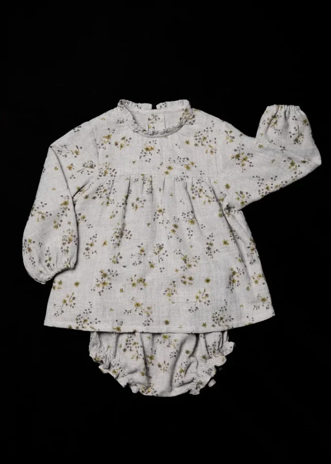 Potisknuté šaty a plenkové kalhotky Potisknuté šaty a plenkové kalhotky