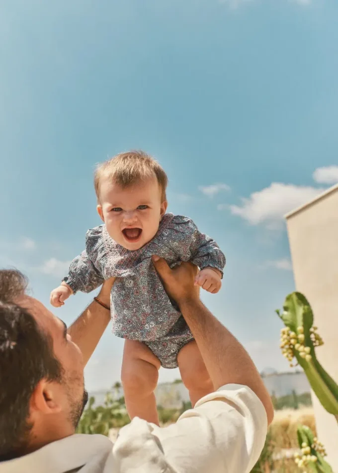Potisknuté šaty a plenkové kalhotky Potisknuté šaty a plenkové kalhotky