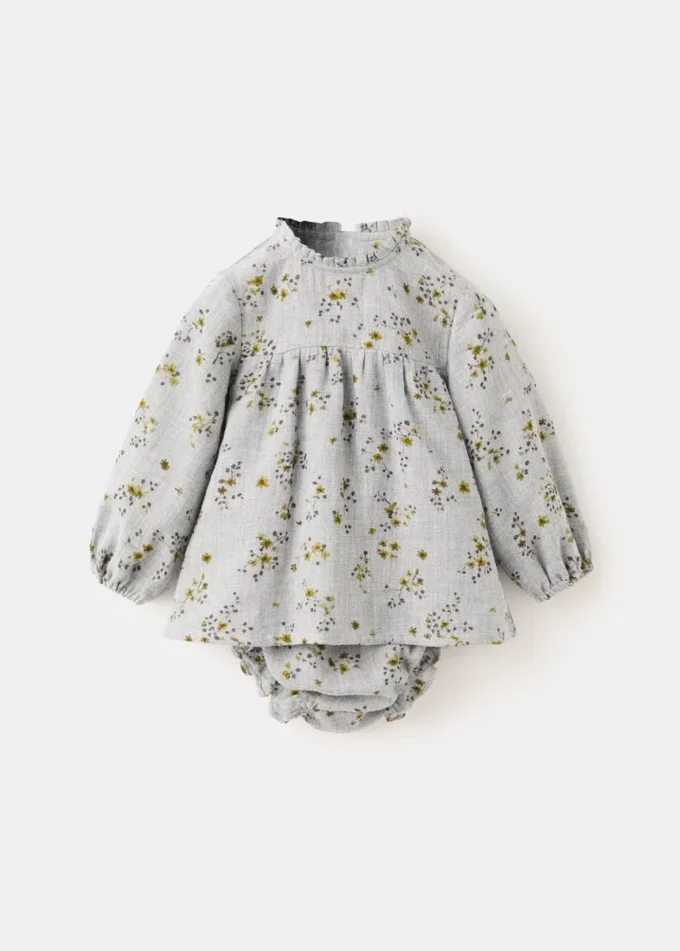 Potisknuté šaty a plenkové kalhotky Potisknuté šaty a plenkové kalhotky