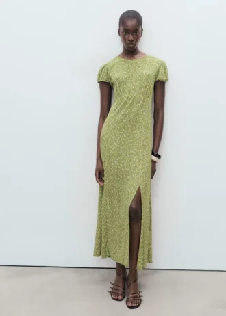 Potiskované šaty s bočním rozparkem