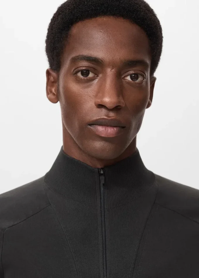 Prodyšný svetr se zipem