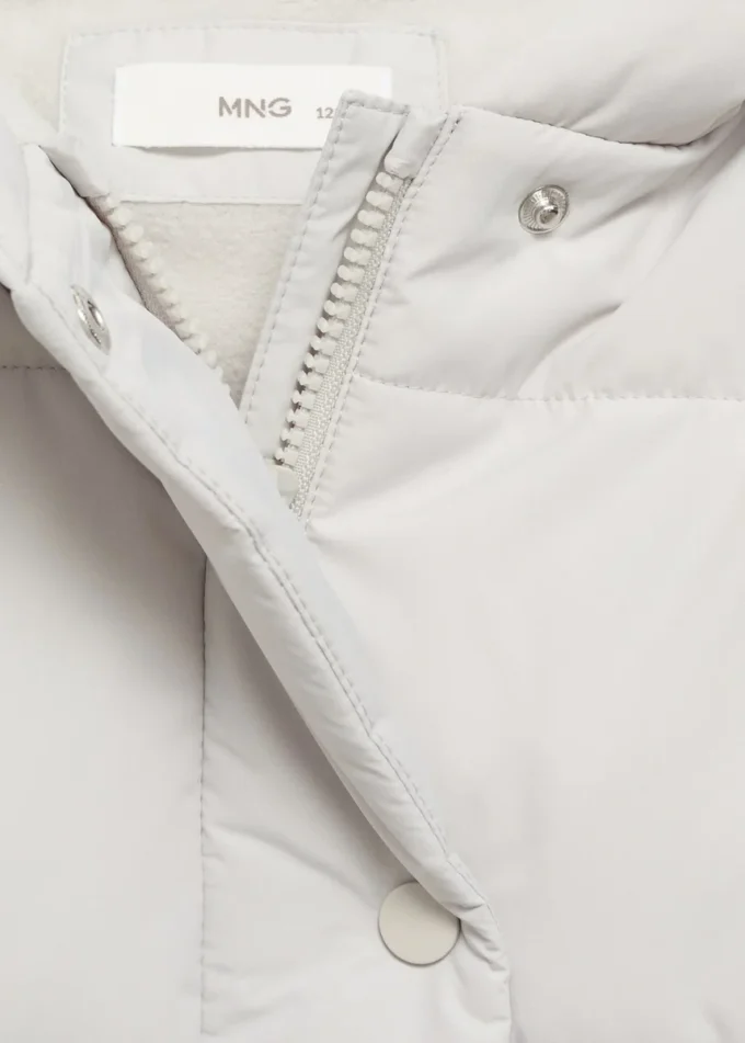 Prošívaný kabát s kapucí Prošívaný kabát s kapucí