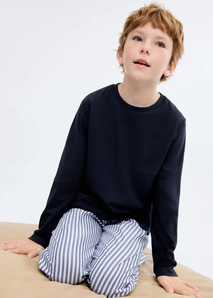 Pruhované dlouhé pyžamo