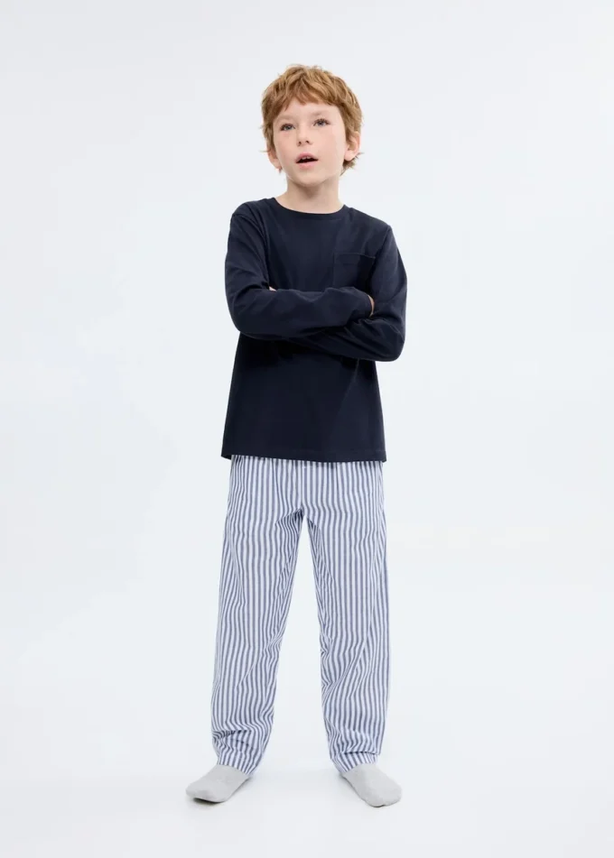 Pruhované dlouhé pyžamo