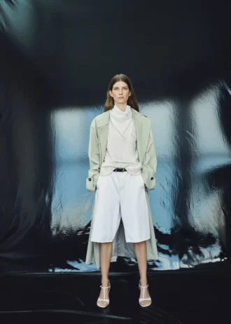 Pruhovaná halenka s kapesníkem