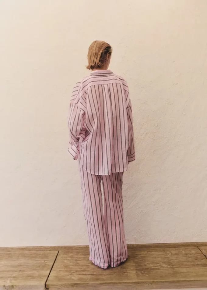 Pruhovaná košile z ramie Pruhovaná košile z ramie