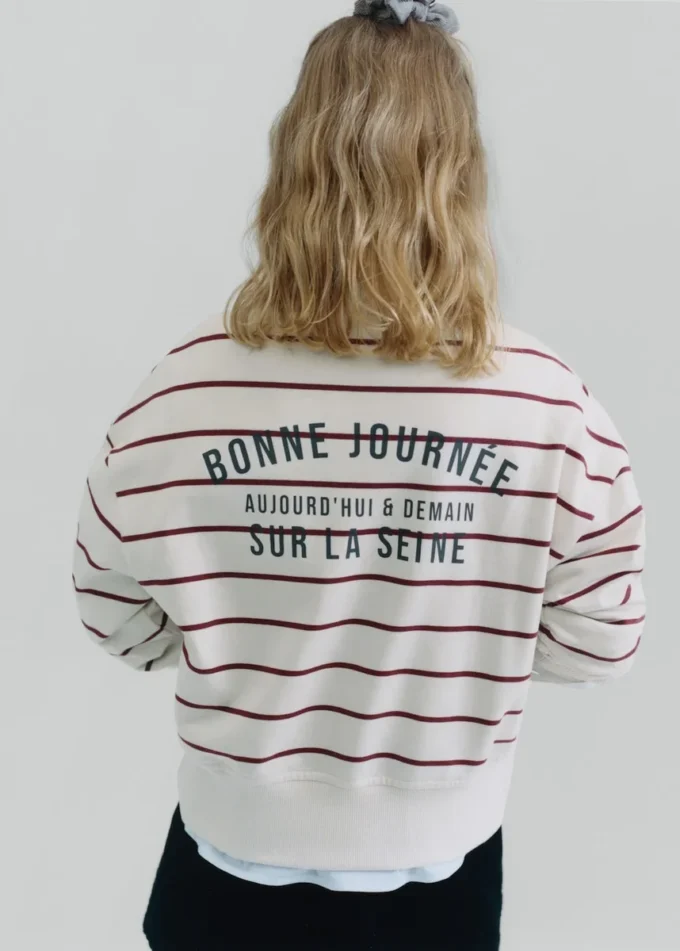 Pruhovaná mikina s potiskem sloganu Pruhovaná mikina s potiskem sloganu