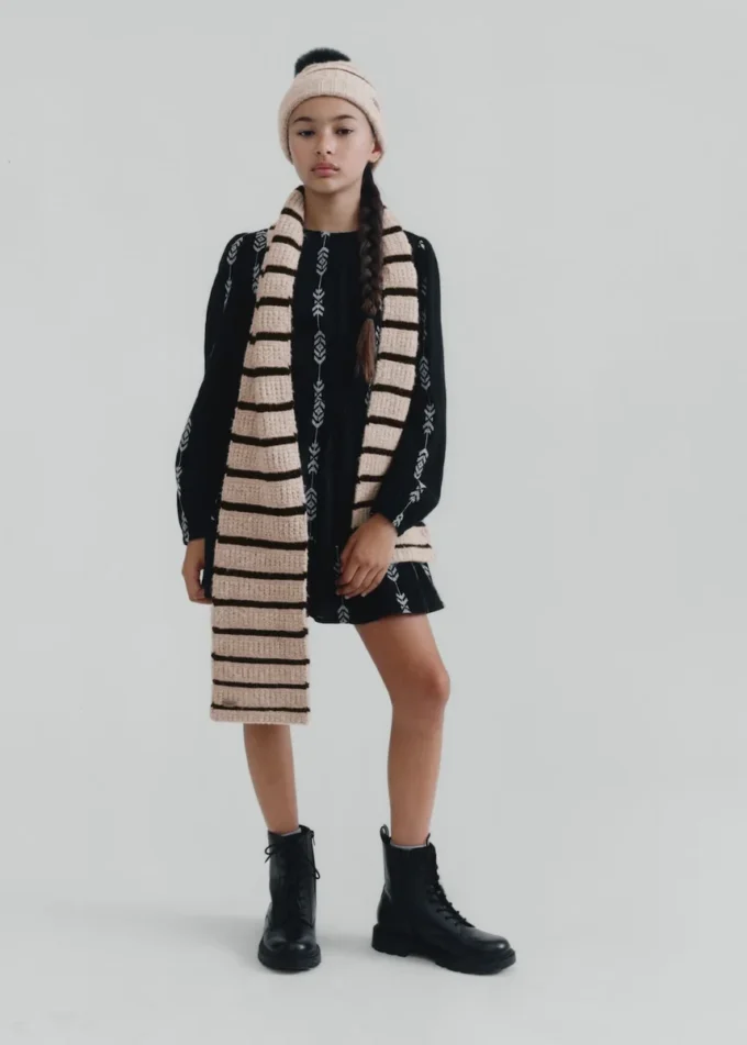 Pruhovaný pletený šátek Pruhovaný pletený šátek