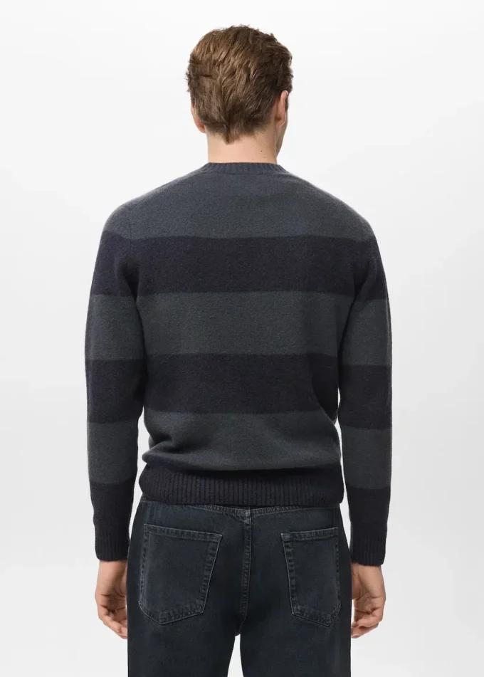 Pruhovaný svetr z vlněné směsi