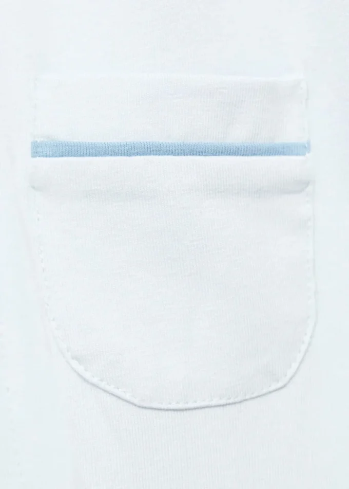 Pyžamo s kapsičkami a kulatým výstřihem Pyžamo s kapsičkami a kulatým výstřihem