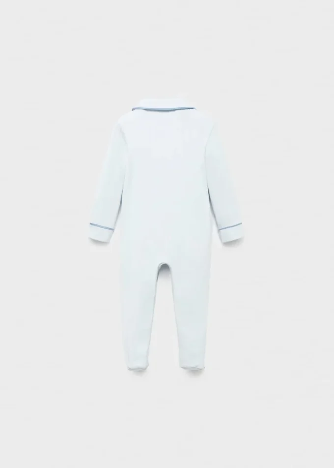 Pyžamo s kapsičkami a kulatým výstřihem Pyžamo s kapsičkami a kulatým výstřihem