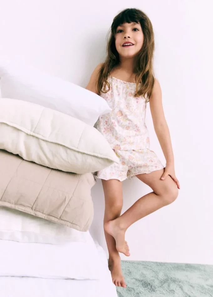 Pyžamo s květinovým potiskem