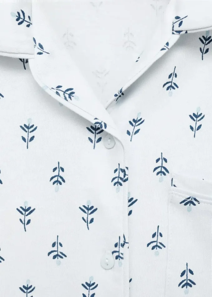 Pyžamo s květinovým potiskem