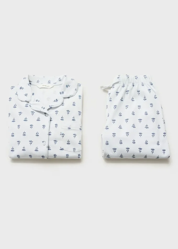 Pyžamo s květinovým potiskem