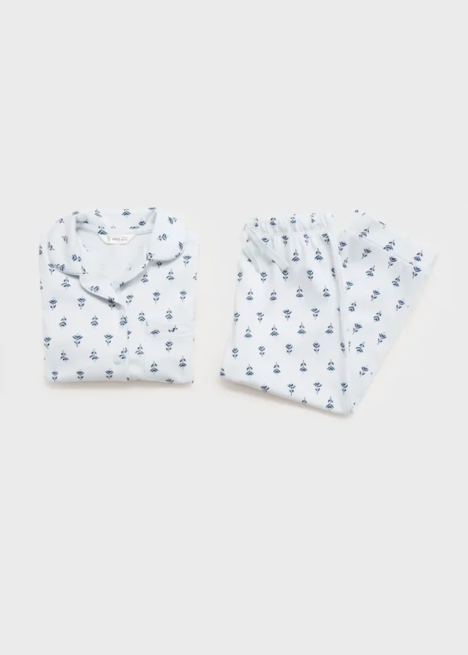 Pyžamo s květinovým potiskem