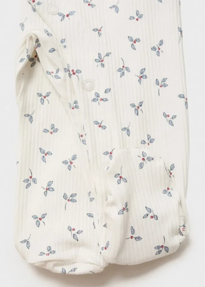 Pyžamo s květinovým potiskem a dětským výstřihem Pyžamo s květinovým potiskem a dětským výstřihem