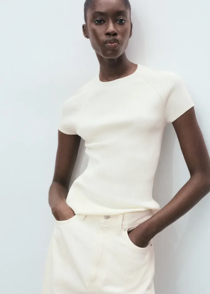 Ribovaný svetr s krátkými rukávy Ribovaný svetr s krátkými rukávy