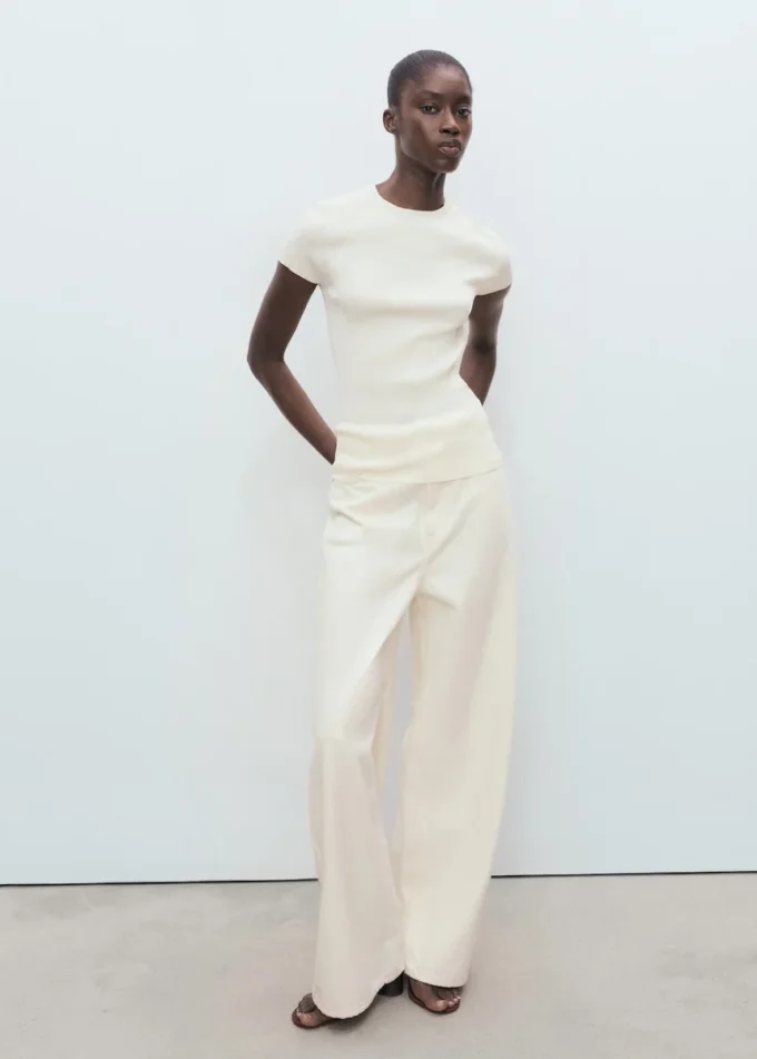 Ribovaný svetr s krátkými rukávy Ribovaný svetr s krátkými rukávy