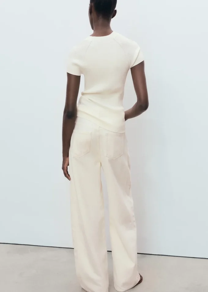 Ribovaný svetr s krátkými rukávy Ribovaný svetr s krátkými rukávy