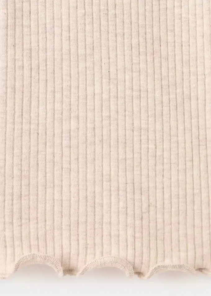 Ribované tričko s vysokým límcem Ribované tričko s vysokým límcem