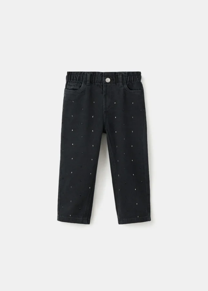 Rovné džíny s detaily z umělých diamantů Rovné džíny s detaily z umělých diamantů