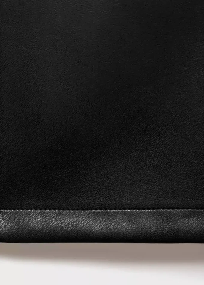 Rovné kalhoty s efektem kůže