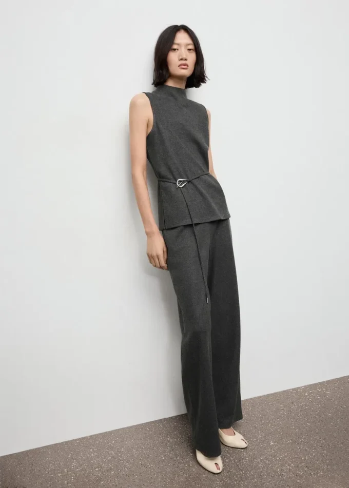 Rovné kalhoty s elastickým pasem Rovné kalhoty s elastickým pasem