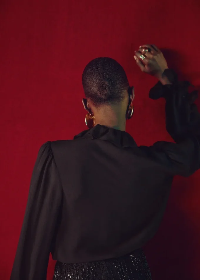 Ruchovaná blůza se šátkem Ruchovaná blůza se šátkem