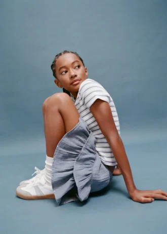 Pruhované tričko s kontrastním límcem