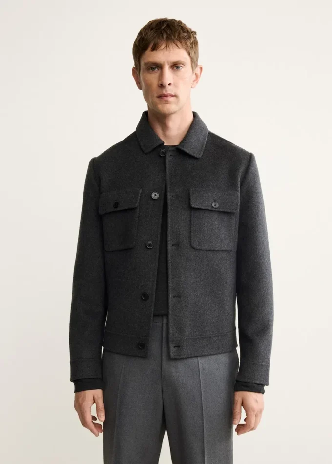 Ručně šitá vlněná bunda s kapsami Ručně šitá vlněná bunda s kapsami