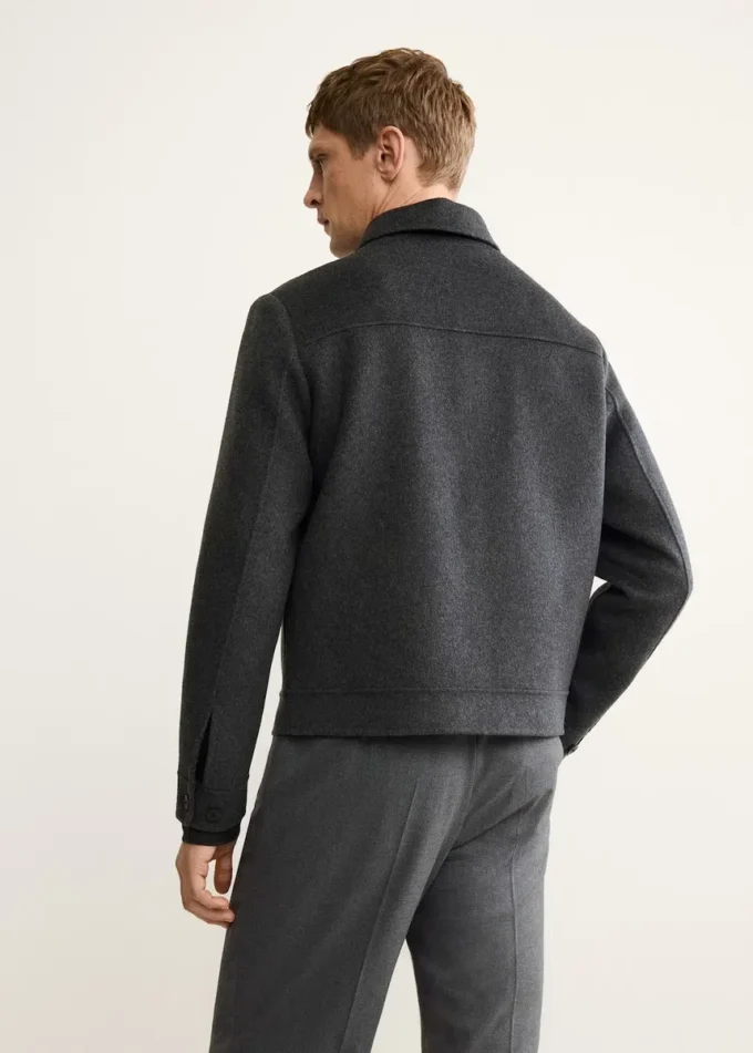 Ručně šitá vlněná bunda s kapsami Ručně šitá vlněná bunda s kapsami
