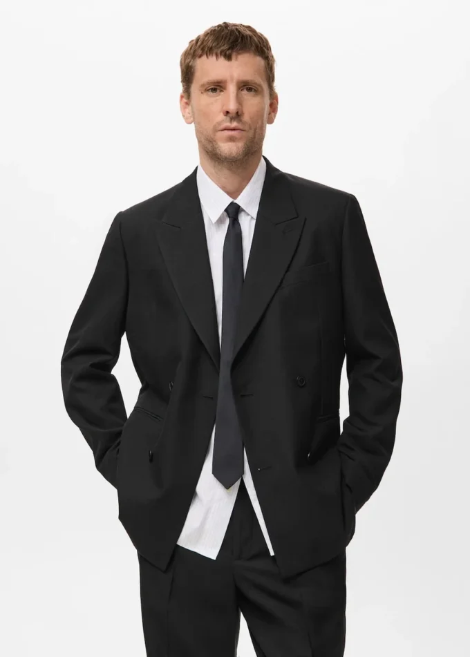 Sako s dvojitým zapínáním a regular střihem Sako s dvojitým zapínáním a regular střihem