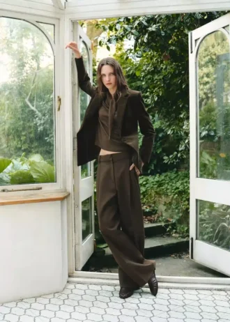 Sametová bunda s kapsami