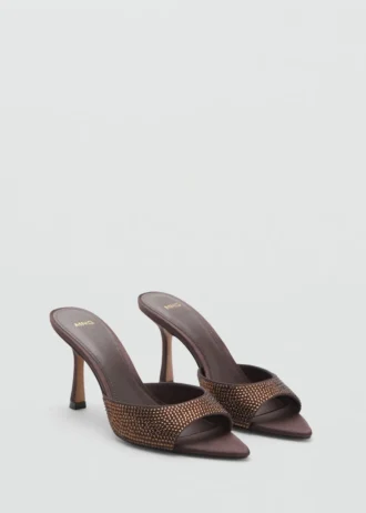 Sandály na podpatku s řemínkem se strassem