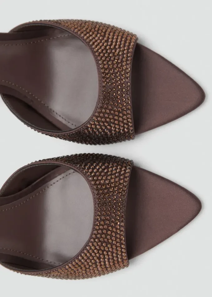 Sandály na podpatku s řemínkem se strassem Sandály na podpatku s řemínkem se strassem