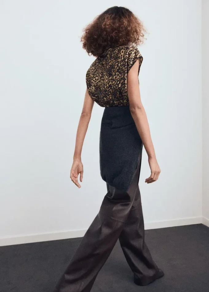 Saténová blůza s leopardím potiskem Saténová blůza s leopardím potiskem