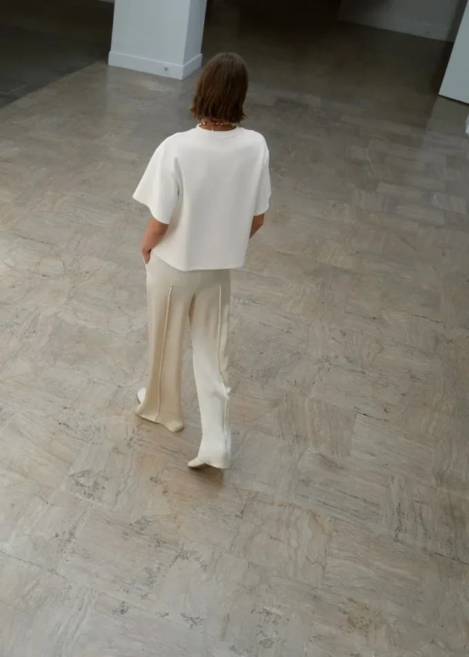 Saténové kalhoty s bočními otvory Saténové kalhoty s bočními otvory