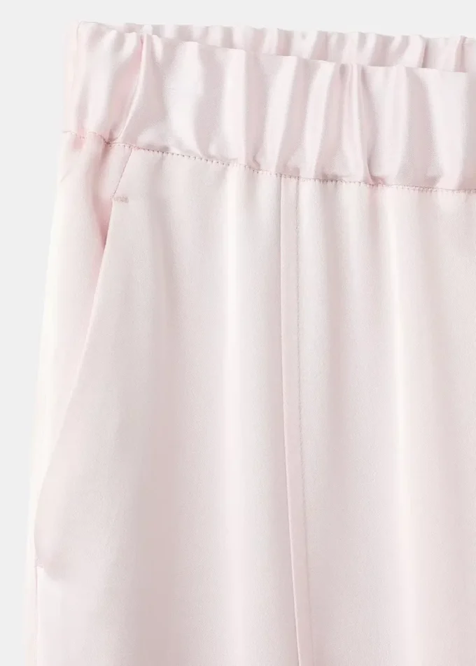 Saténové kalhoty s bočními otvory Saténové kalhoty s bočními otvory