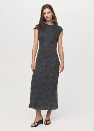 Saténové květinové žakárové šaty