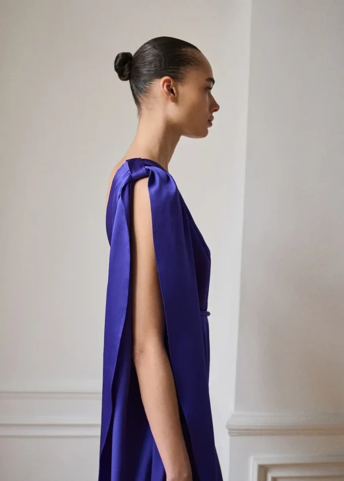 Saténový maxi-volánový overal Saténový maxi-volánový overal