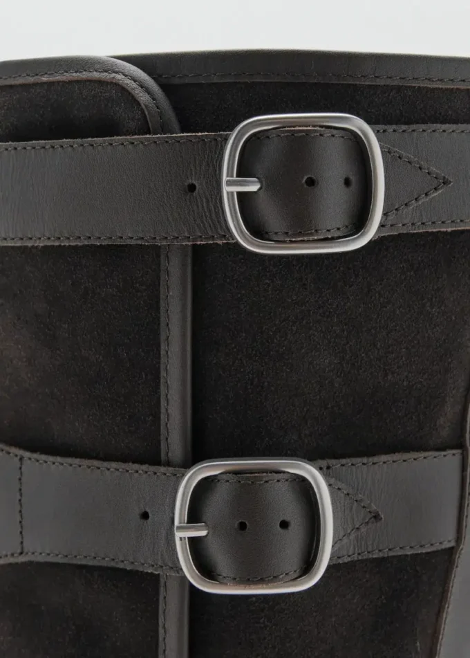 Semišové boty s přezkou Semišové boty s přezkou