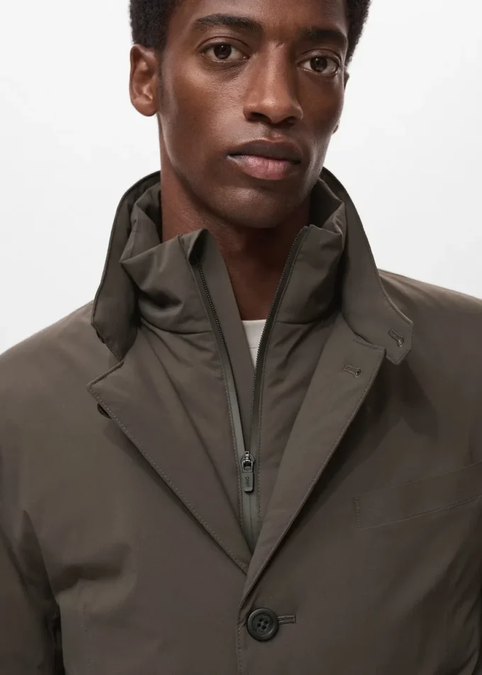 Skládací vodoodpudivá prošívaná bunda Thermolite®. Skládací vodoodpudivá prošívaná bunda Thermolite®.