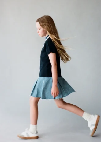 Skládaná džínová sukně