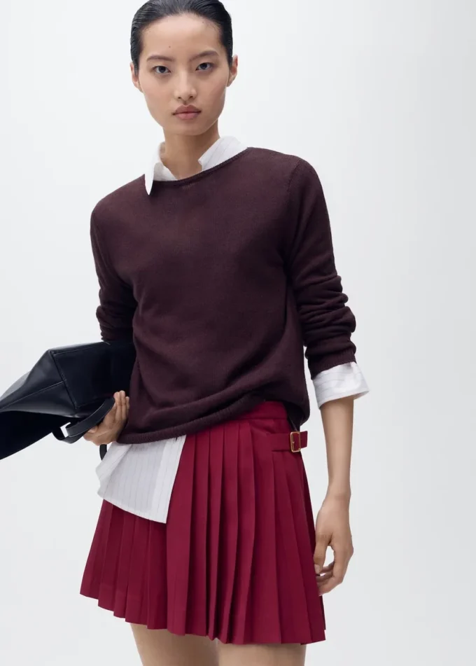 Skládaná sukně s přezkami Skládaná sukně s přezkami