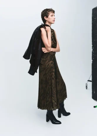 Skládaná sukně s páskem