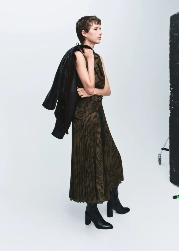 Skládaná sukně s páskem Skládaná sukně s páskem