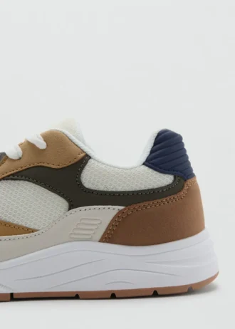 Sněhule se šněrováním